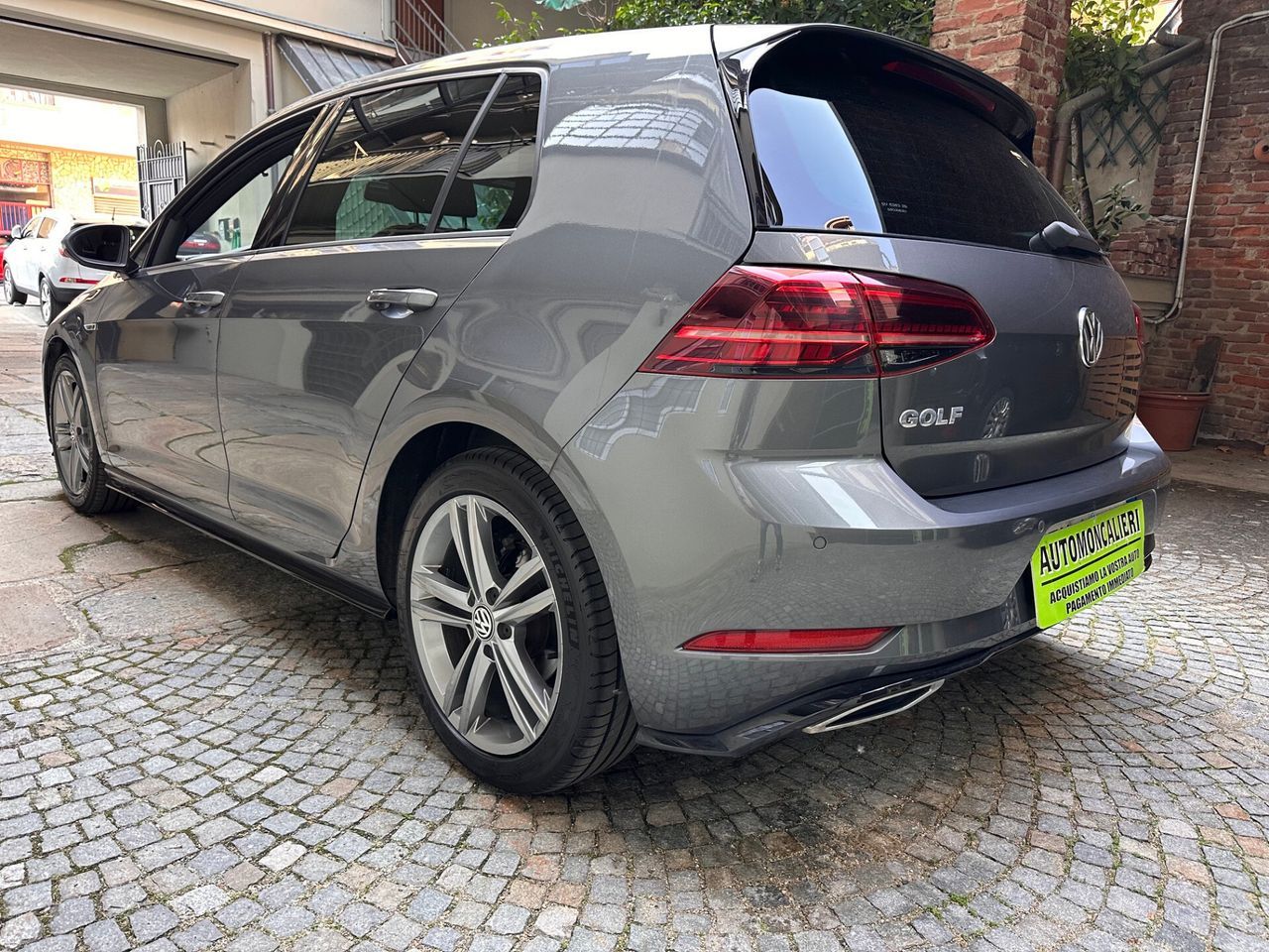 Volkswagen VW Golf 1.0 TSI * R-LINE * imagem 2