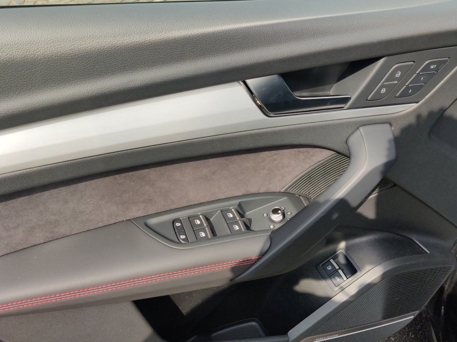 Fahrzeugabbildung Audi Q5 S line business 55 TFSI e quattro AHK,HUD,LM