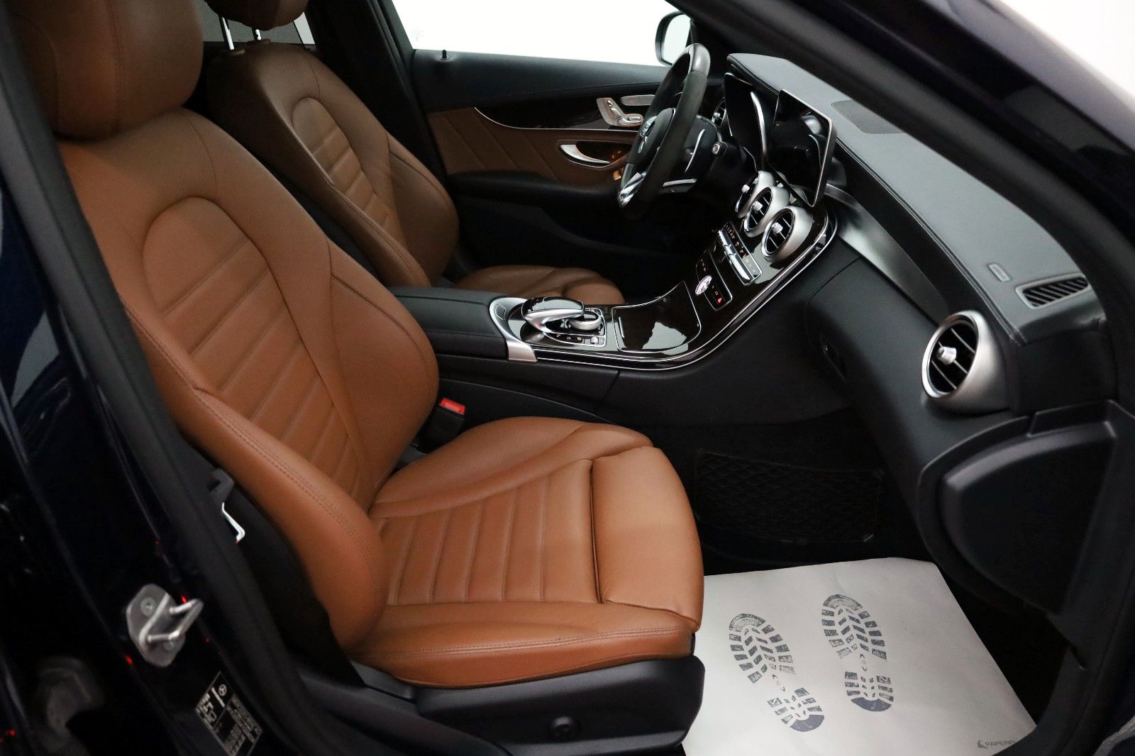 Fahrzeugabbildung Mercedes-Benz C 43 AMG T 4M Leder,Navi,LED,HUD,PanDach,360°