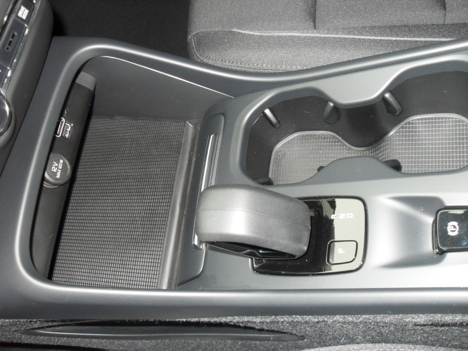 Fahrzeugabbildung Volvo XC 40 T4 Inscription  Plug-In Hyb |