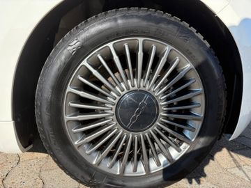 Fahrzeugabbildung Fiat 500 e Icon Navi SHZ DAB Temp. Klimaaut. uvm.