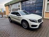 Mercedes-Benz GLA 220 CDI / d 4Matic AMG Line - Mercedes-Benz GLA 220 aus 2015