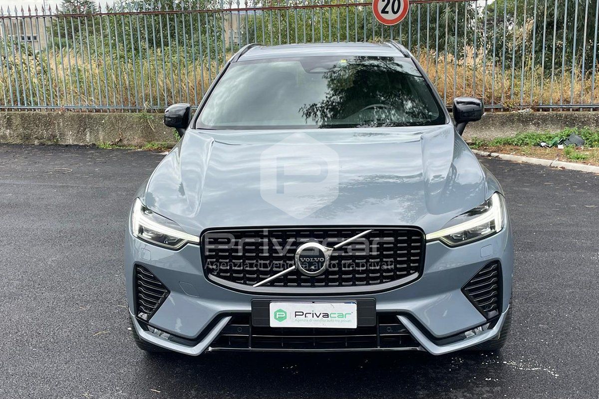 Volvo VOLVO XC60 B4 (d) AWD automatico Ultimate Dark N imagem 2