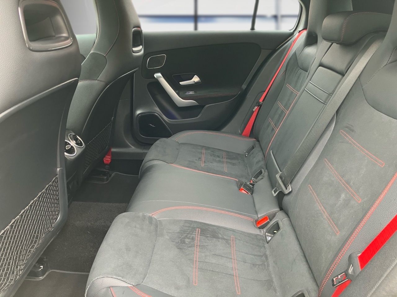 Fahrzeugabbildung Mercedes-Benz AMG A 45 S 4M+ PANO+AHK+BUR+NIGHT+MULTIB+MEM+360
