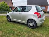 Suzuki Swift von Oma und Opa, im erstklass... - Suzuki Swift in Lübeck