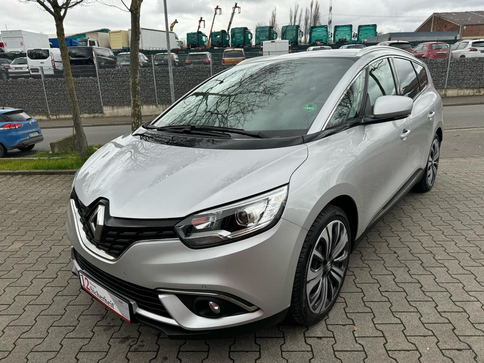 RENAULT Grand Scenic