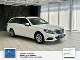 Mercedes-Benz E 250 CGI BlueEfficiency 1 Hand, Scheckheft, - Mercedes-Benz E 250: Cgi