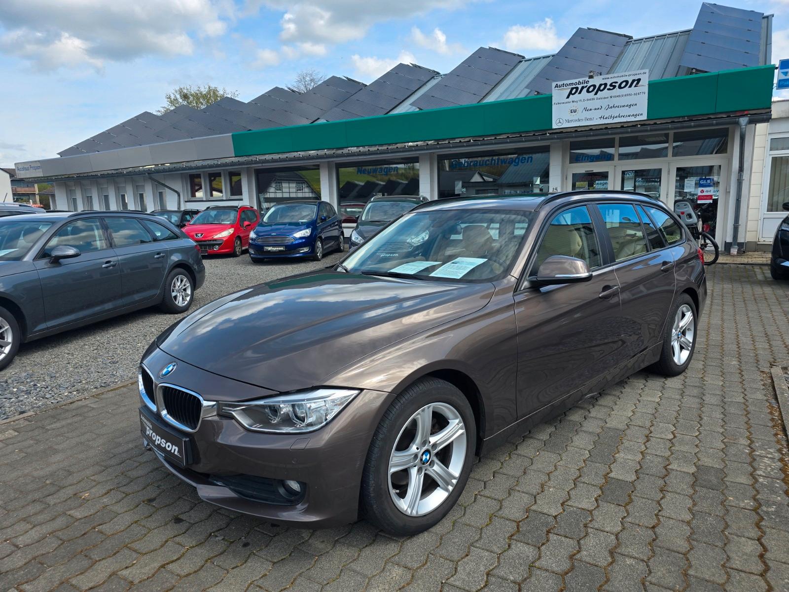 BMW 316d Touring PANO LEDER NAVI