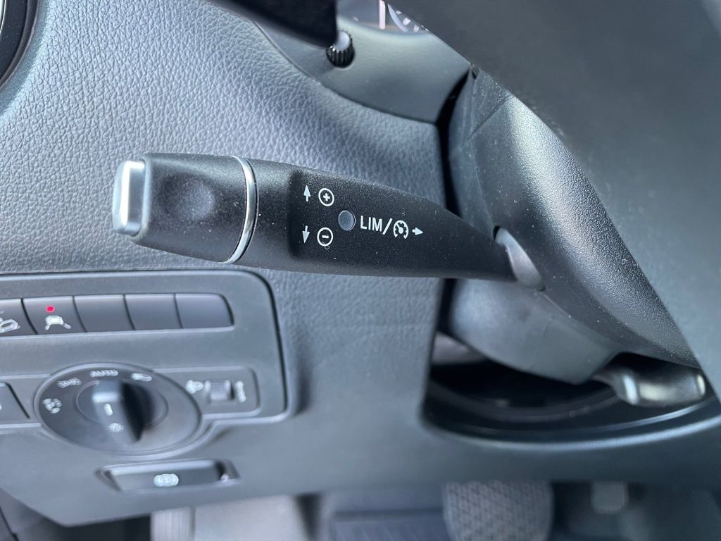 Fahrzeugabbildung Mercedes-Benz Vito 116 Mixto extralang 4x4 Navi PTS RFK Sitzh.