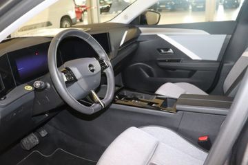 Fotografie des Opel Astra Sports Tourer 1.5 D Automatik Elegance