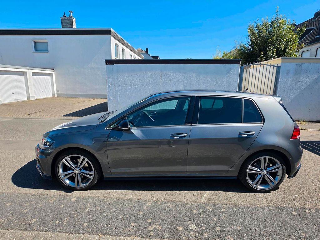 Image of Volkswagen Golf