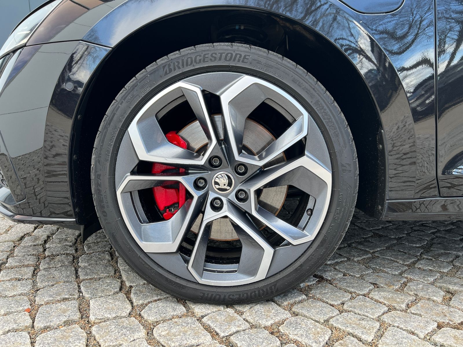 Fahrzeugabbildung SKODA Octavia Combi RS iV Edition 1.4 TSI PHEV DSG *Vo