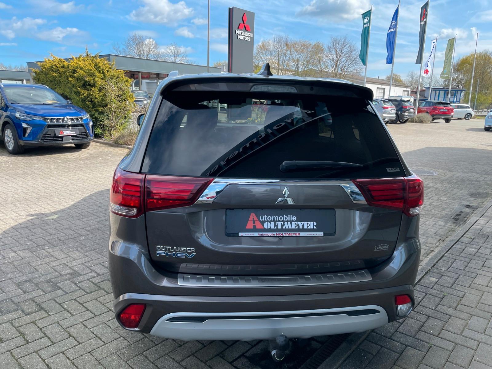 Mitsubishi Outlander Plug-In-Hybrid PHEV SPIRIT 4WD *AHK*