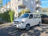 Volkswagen Mulitvan T4 2.5Tdi Klima - neue... - VW T4 Multivan in Frankfurt