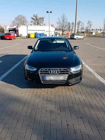 Audi AUDI A4 3.0 Vollastatung