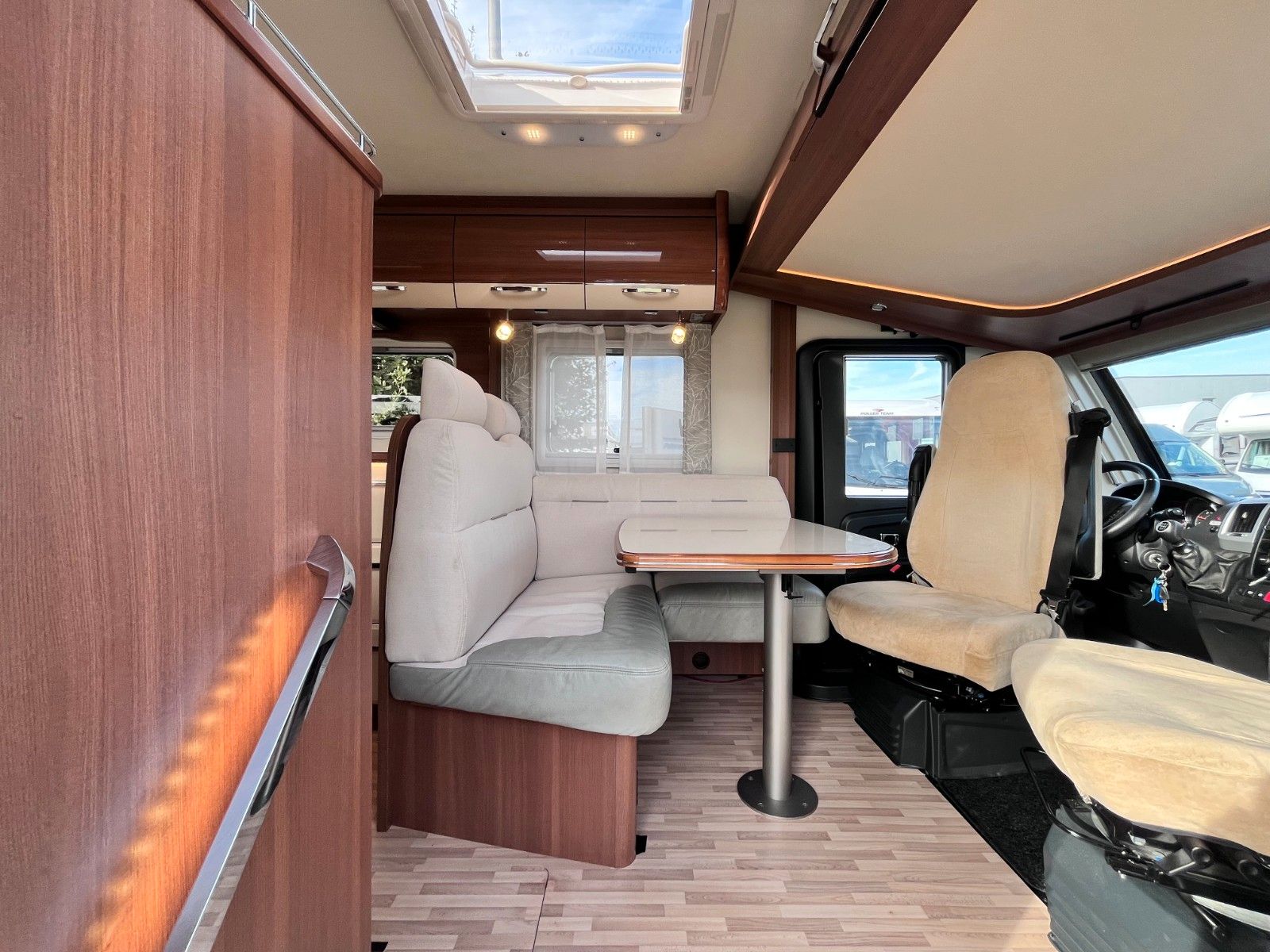 Fahrzeugabbildung LMC Explorer Comfort I 615 - Neuzustand -