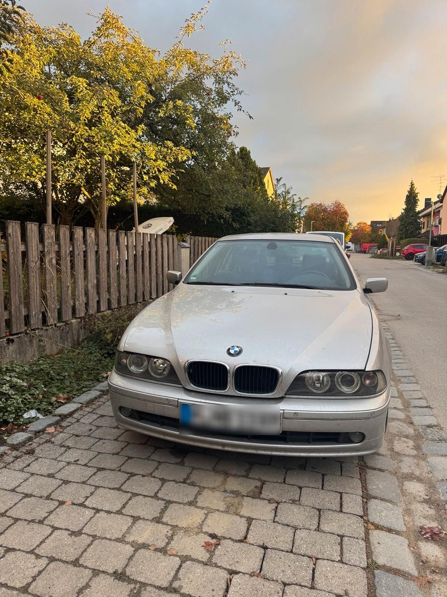 BMW 520