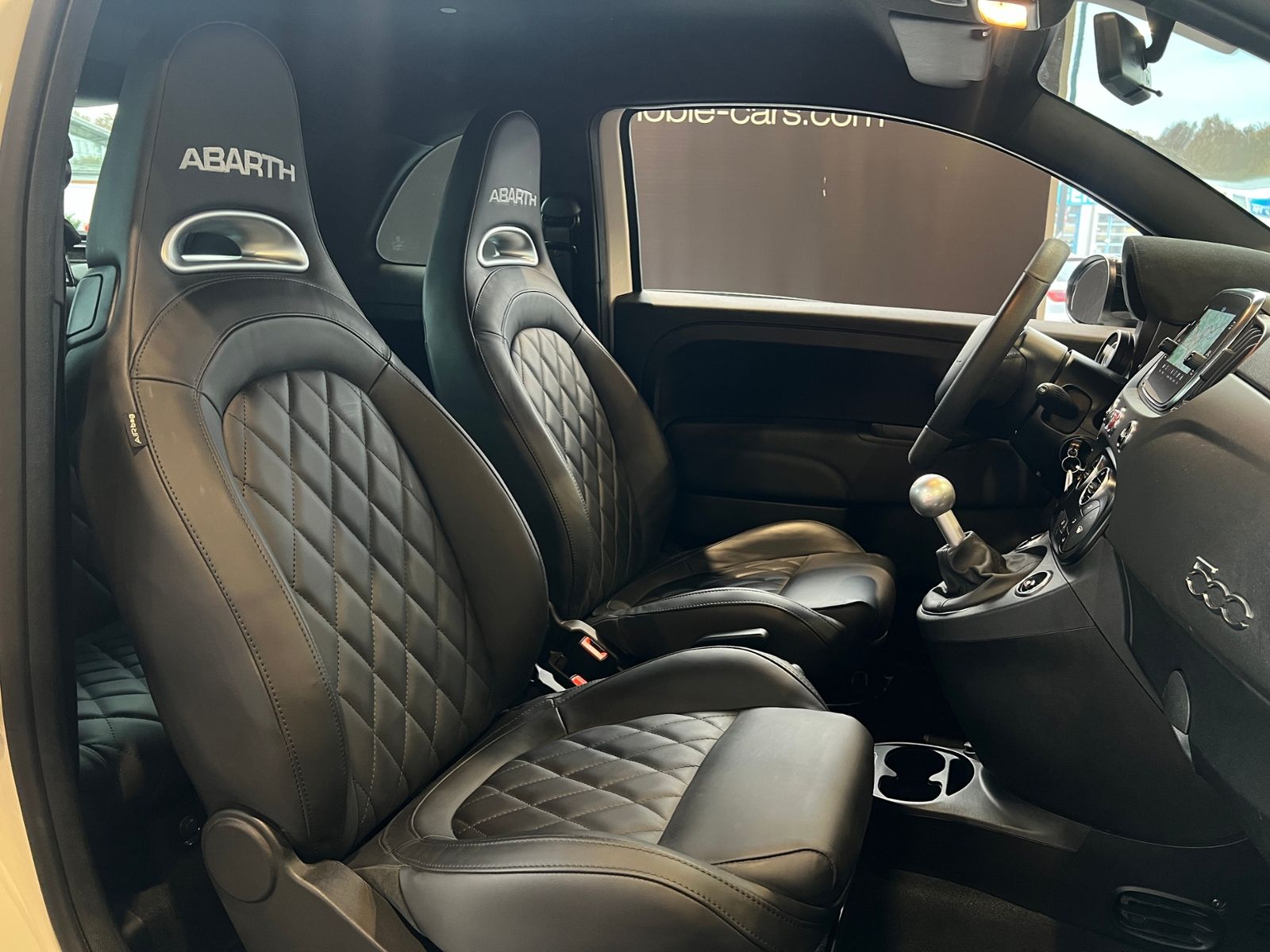 Fahrzeugabbildung Abarth 595 Competizione LEDER XEN NAV PDC ALU