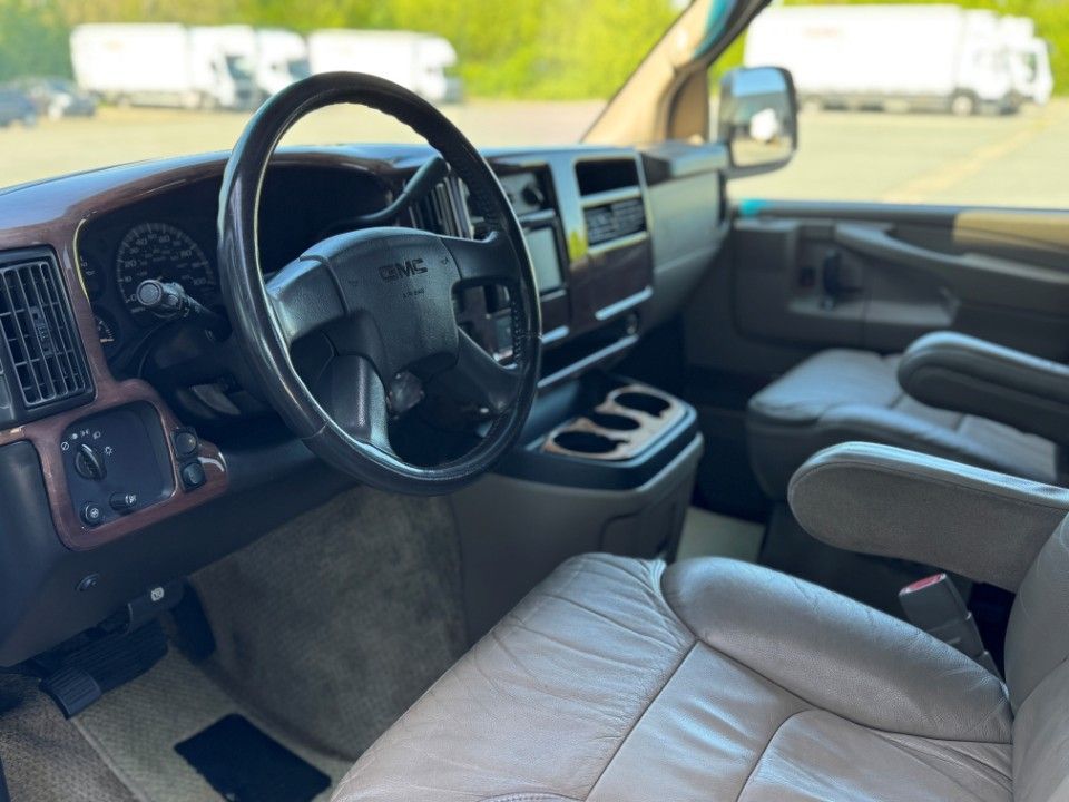 Fahrzeugabbildung Chevrolet Express Regency Protege 5.3 V8 LPG LowTop