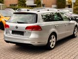 Volkswagen Passat Variant Highline BlueMotion. Leder. Navi - Volkswagen Passat Variant: Bluemotion