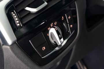 BMW 530d xDrive Touring M SPORT PRO Komfortsitze H&K