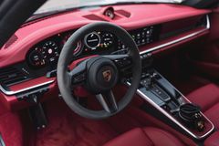 Fahrzeugabbildung Porsche 992 Turbo S *LEICHTBAU / AERO / GARANTIE/ MWST.*