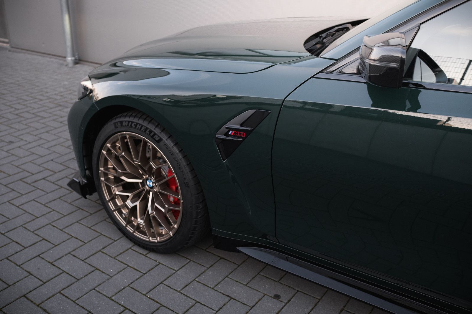 Fahrzeugabbildung BMW M3 Touring CS-Sonderfarbe-Drive-&ParkingAssist.