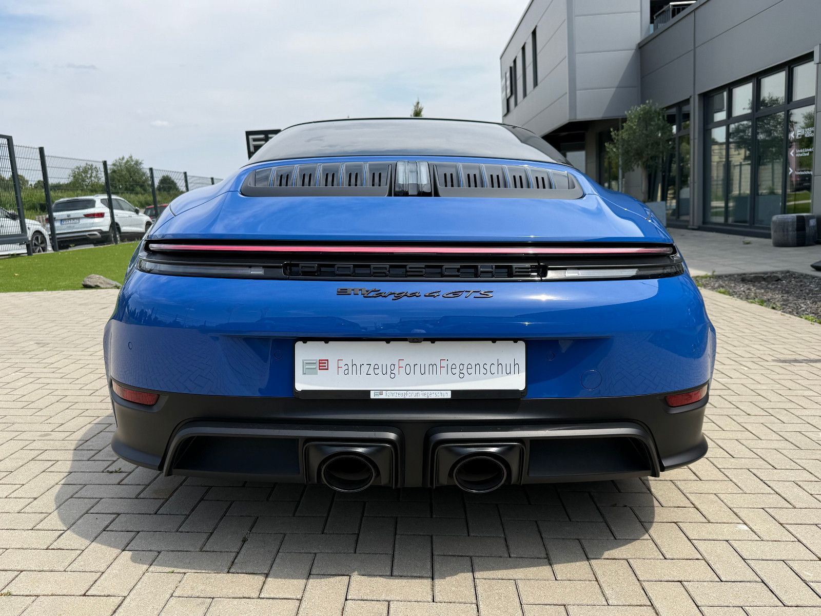 Fahrzeugabbildung Porsche 992.2/911 Targa 4 GTS-18Wege-Lift-BOSE-Steuer!