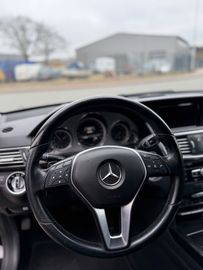 Mercedes E 300 - 12