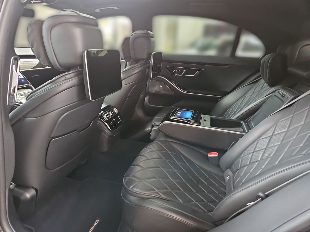 Fahrzeugabbildung Mercedes-Benz S 400 d 4M lang AMG SDHZ Massage 3D Chauffeur TV