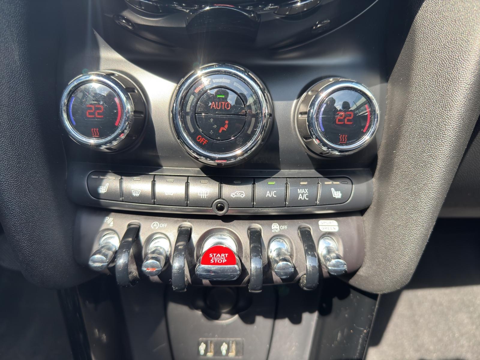 MINI Cooper S Cabrio Navi Kamera LED WirelessCharging