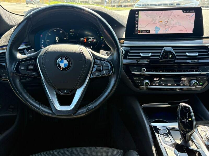 BMW 530d xDrive Touring Sport Line STANDH NAVIPROF