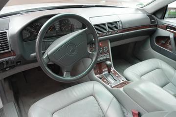 1993 Mercedes-BENZ CL 照片 3