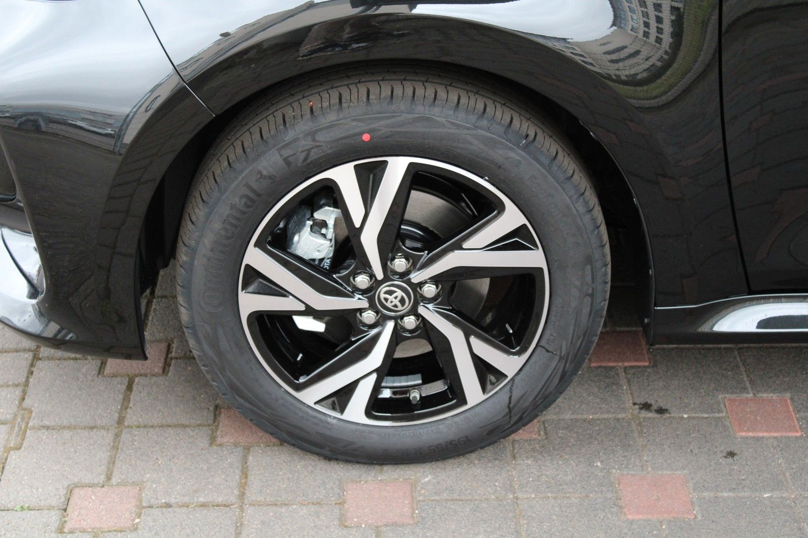 Fahrzeugabbildung Toyota Yaris 1.5 Hybrid Teamplayer + Comfort-Paket