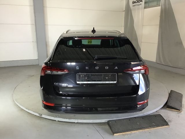 Fahrzeugabbildung Skoda Octavia 2.0 TDI Combi Style DSG/Navi/Tempo/HUD