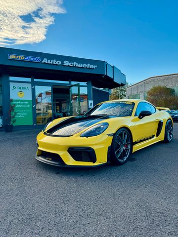 Porsche Cayman GT4