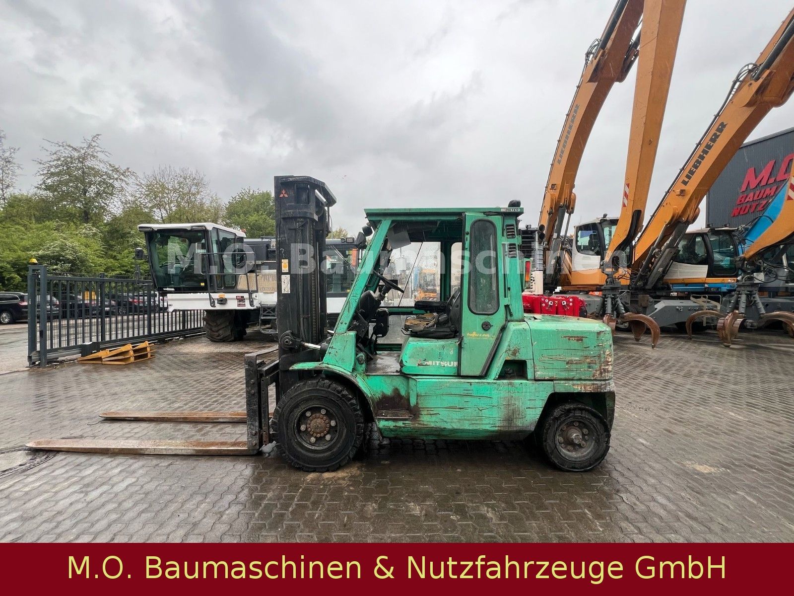 Fahrzeugabbildung Mitsubishi FD 50 K -2 / 5t / 3,80 m / Duplex / SS