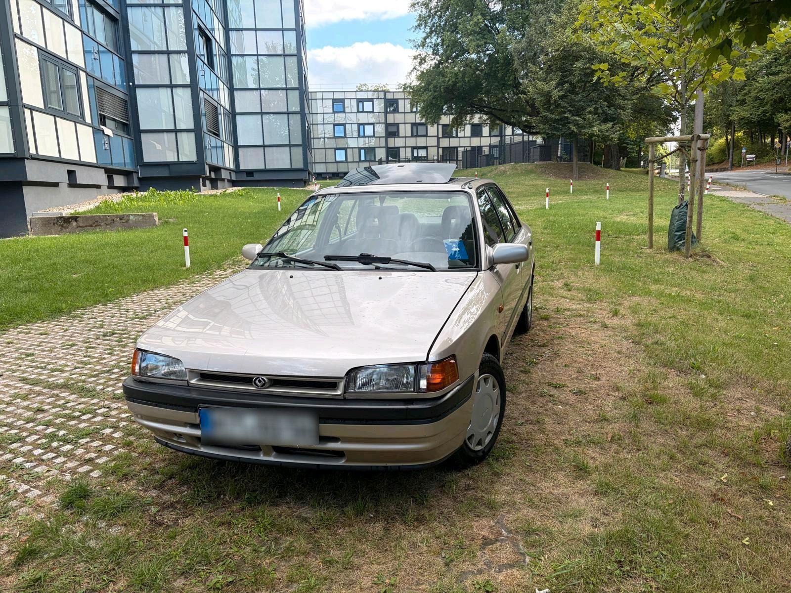Mazda 323