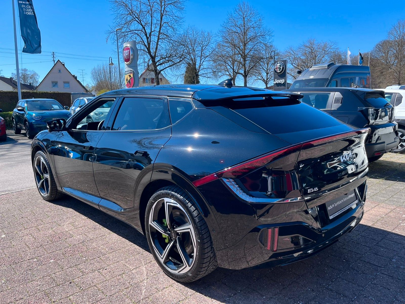 Fahrzeugabbildung Kia EV6 GT 4WD 8fach Alu Meridian Sitzheizung uvm.