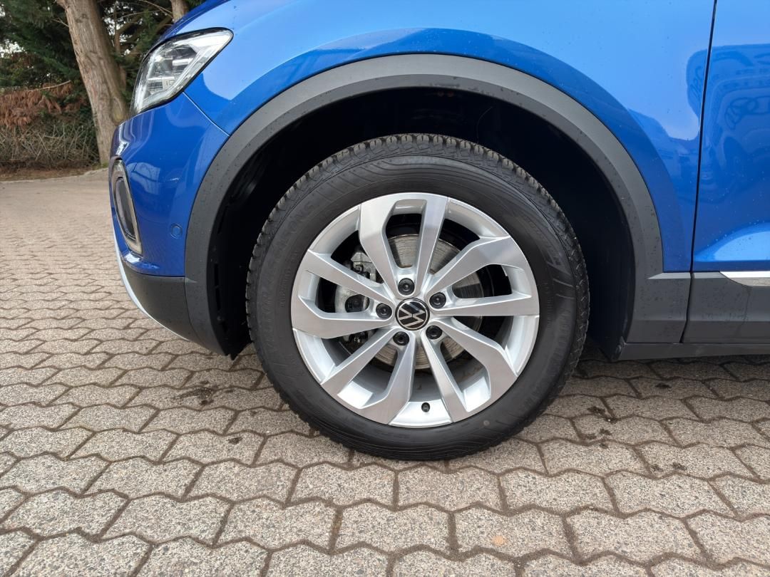 Fahrzeugabbildung Volkswagen T-ROC Style 1.5 TSI,DSG,Navi,SH,Keyless,Heckkl.e