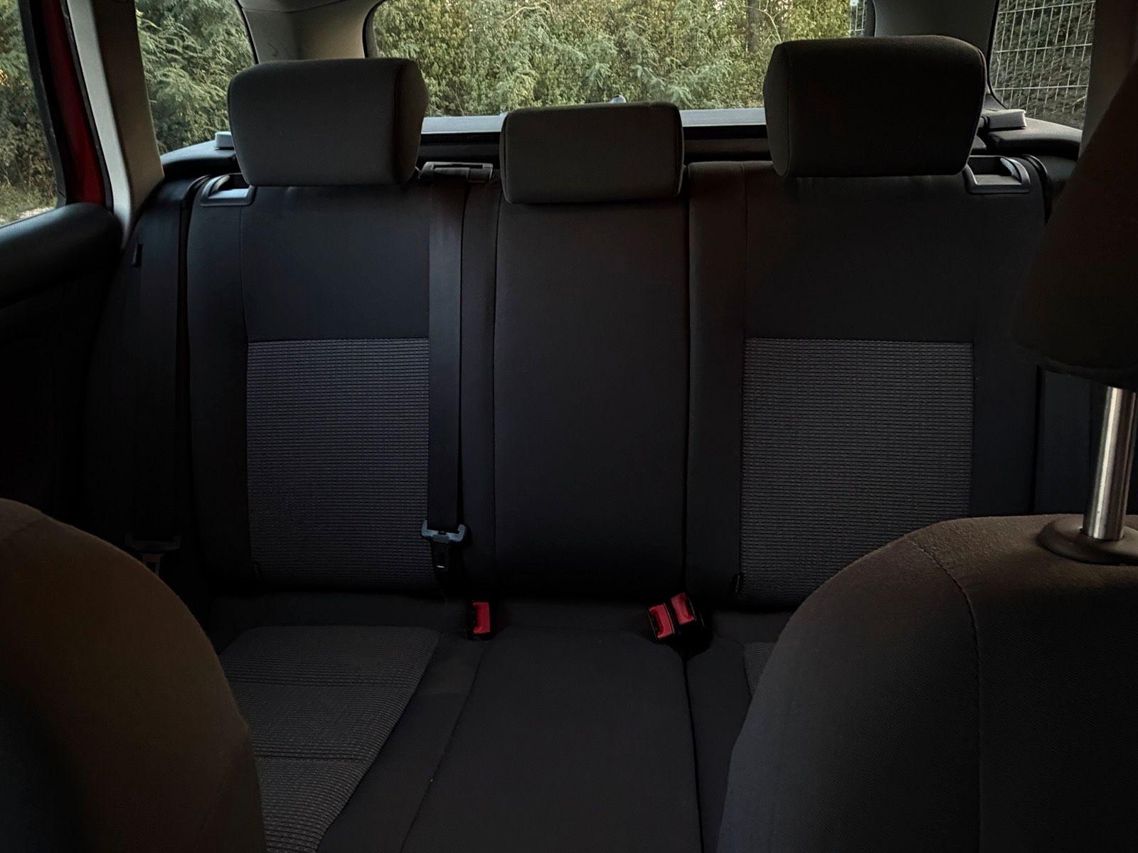 Volkswagen Golf 2010 — photo 12