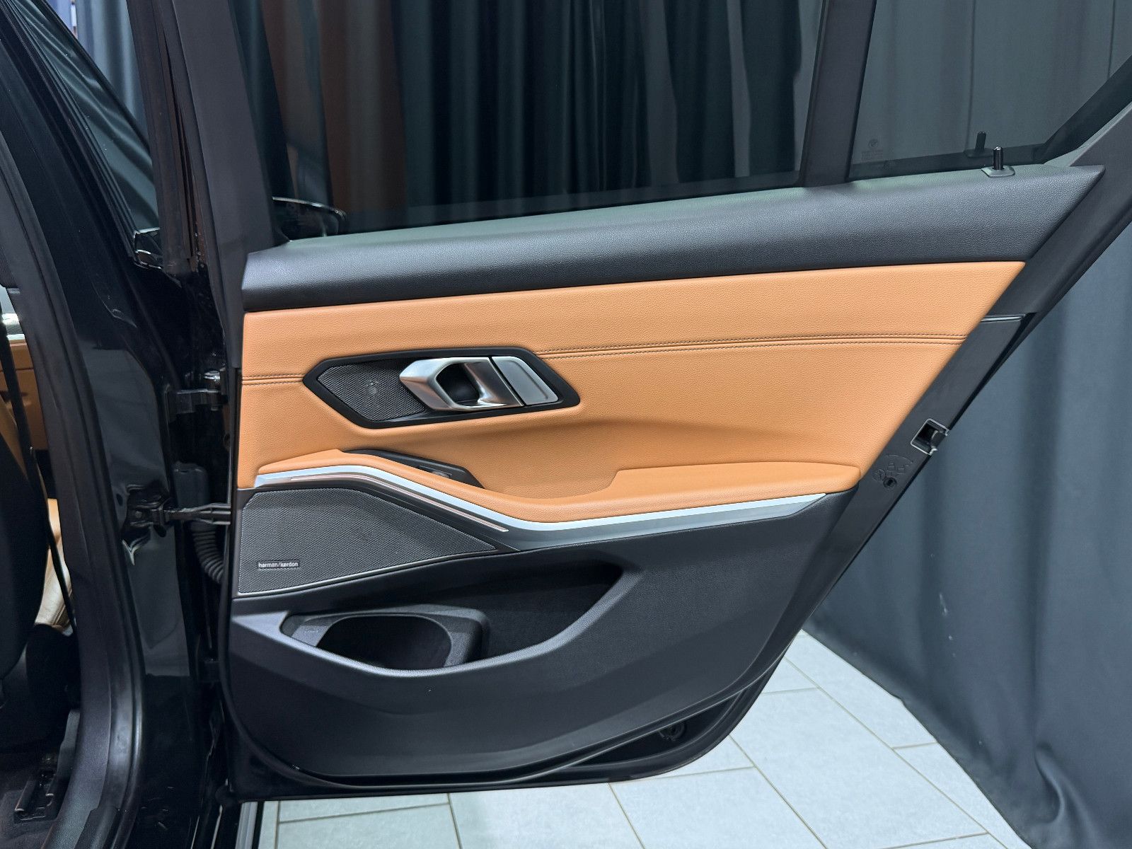 Fahrzeugabbildung BMW M340i xDrive Limousine|M-Sitze|H&K|360°|PANO|HuD