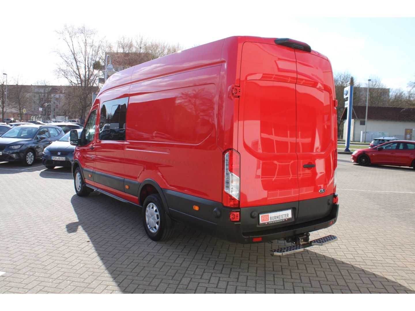 Fahrzeugabbildung Ford Transit 350L4 Kasten DoKa Trend StHZg AHK RFK GR