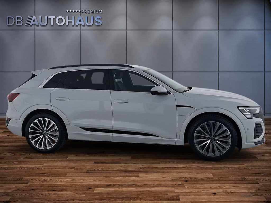 Audi Q8 S line 55 e-tron quattro 114 kWh  imagem 3