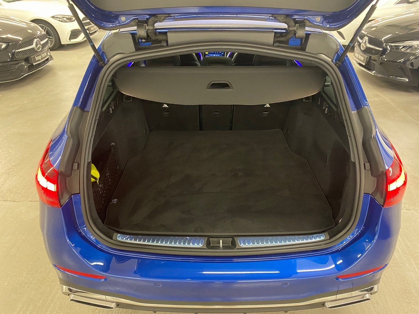 Fahrzeugabbildung Mercedes-Benz C 300 T d AMG*AHK*Pano*Distro*Totwink*SOUND*Memo