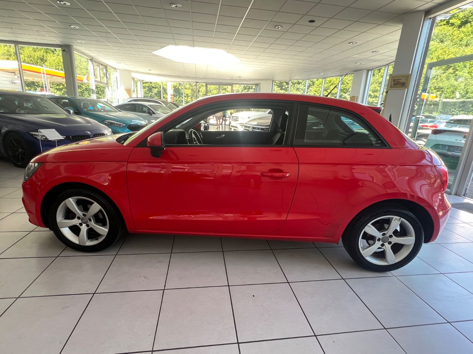 Fahrzeugabbildung Audi A1 attraction * Sitzheizung *