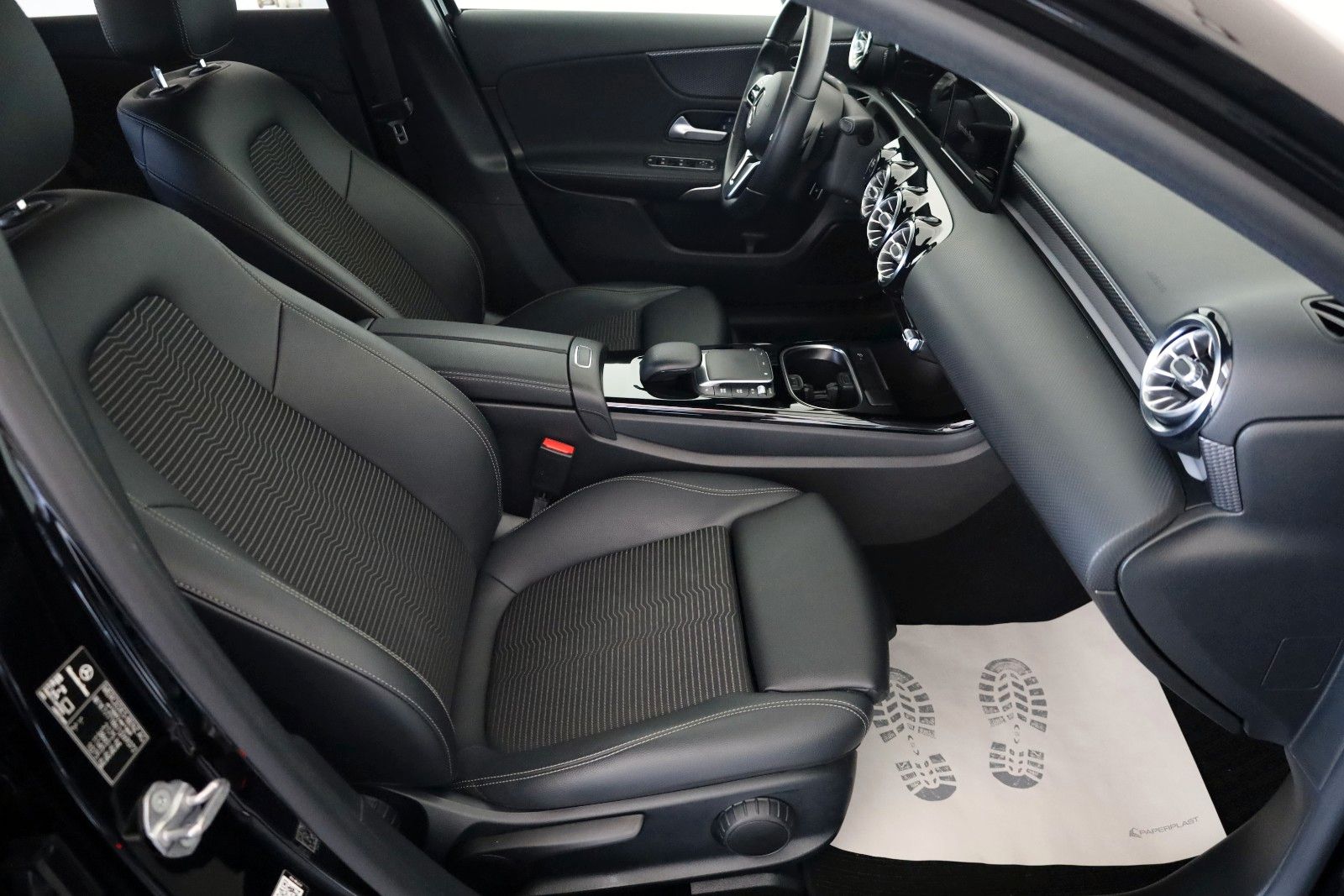 Fahrzeugabbildung Mercedes-Benz A 250e Progressive Lim. T.Leder,Navi,LED,Kamera