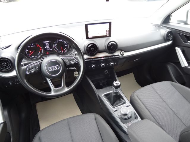 Fahrzeugabbildung Audi Q2/Super-Optik/Navi/Euro6/2.Hd/Alu/PDC/Garantie/