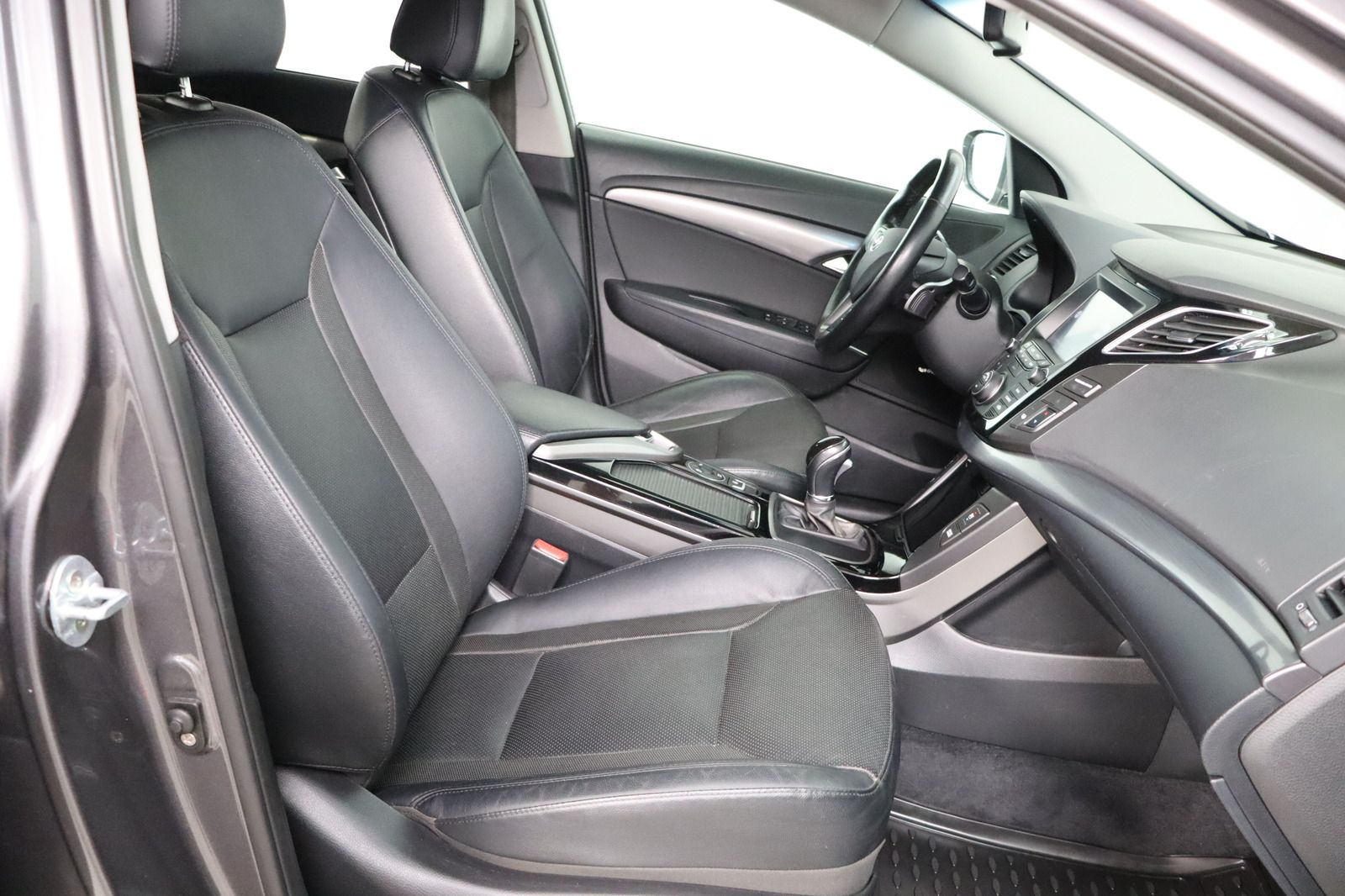 Fahrzeugabbildung Hyundai i40 CW 1.6 CRDi Space Plus * Sitzhzg./-lüftung