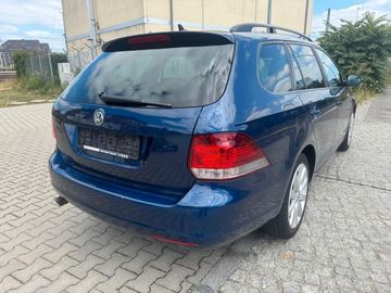 Volkswagen Golf - 6